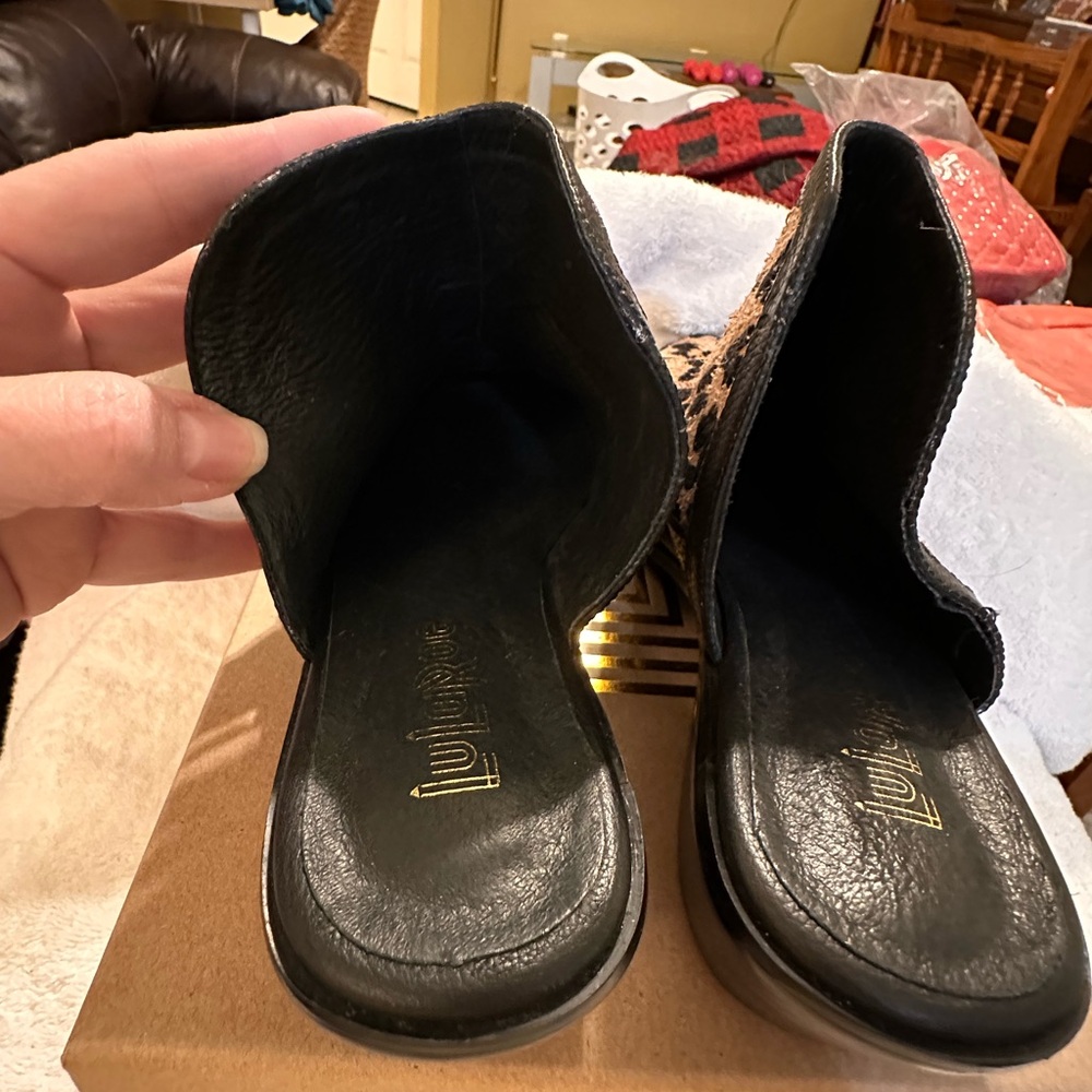 LuLaRoe Supply Women's Leopard Print Ankle Boots - Black and Tan - Picture 7 of 9